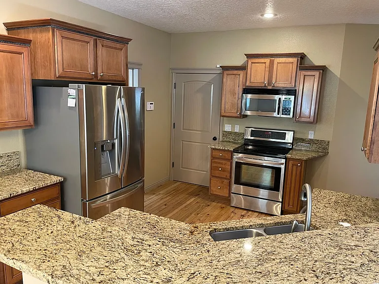 3607 Hermosa Ave — Photo 7