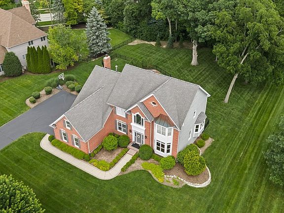 2nd image of 3406 Greenwood Ln