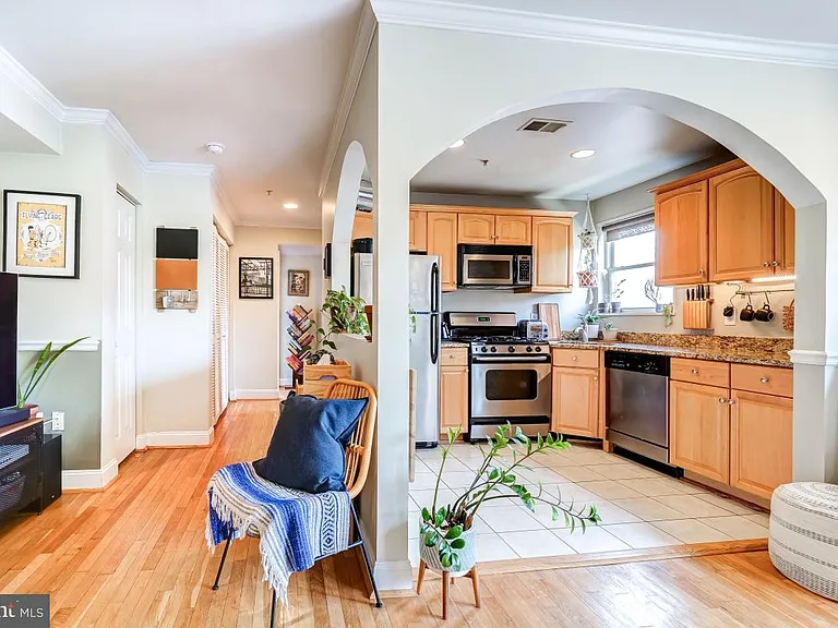 401 Evarts St NE #301 — Photo 17