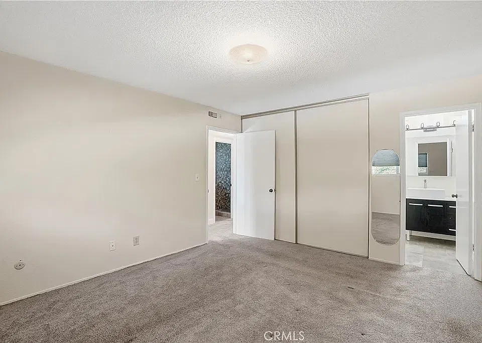 2 bed, 1088 sqft, $2,900 — Photo 4