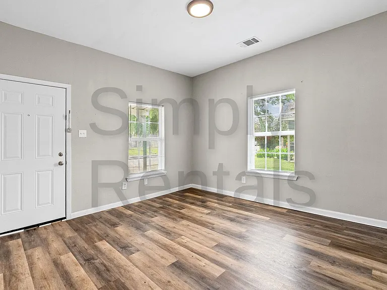 4214 Johnson St — Photo 11