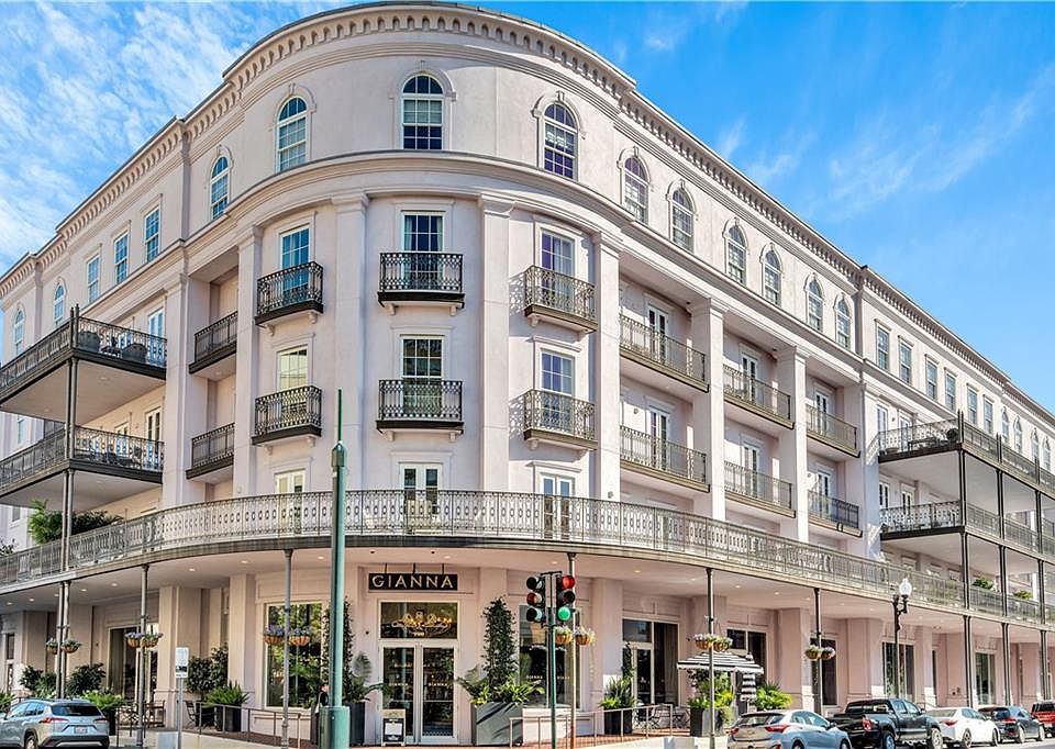 1st image of 700 Magazine St #413