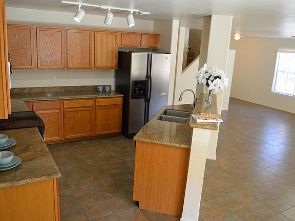 3rd image of 4010 E Agate Knoll Dr