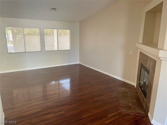 3rd image of 6036 Magic Mesa St