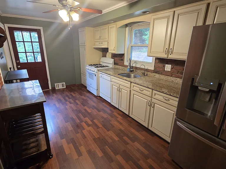 746 Cinnaminson St — Photo 11
