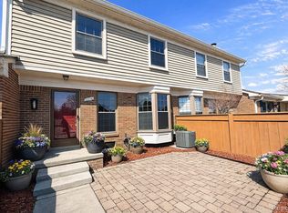 22211 Pondview #27, Novi, MI 48375
