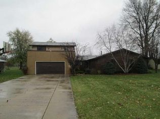 5 Fairway Dr, Alexandria, IN 46001