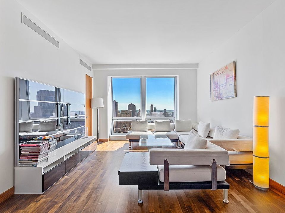 1st image of 400 5th Ave APT 38C
