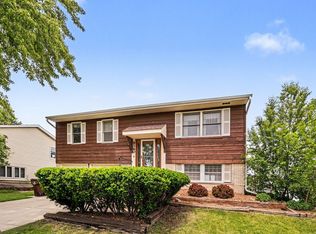 8160 W Evergreen Dr, Frankfort, IL 60423