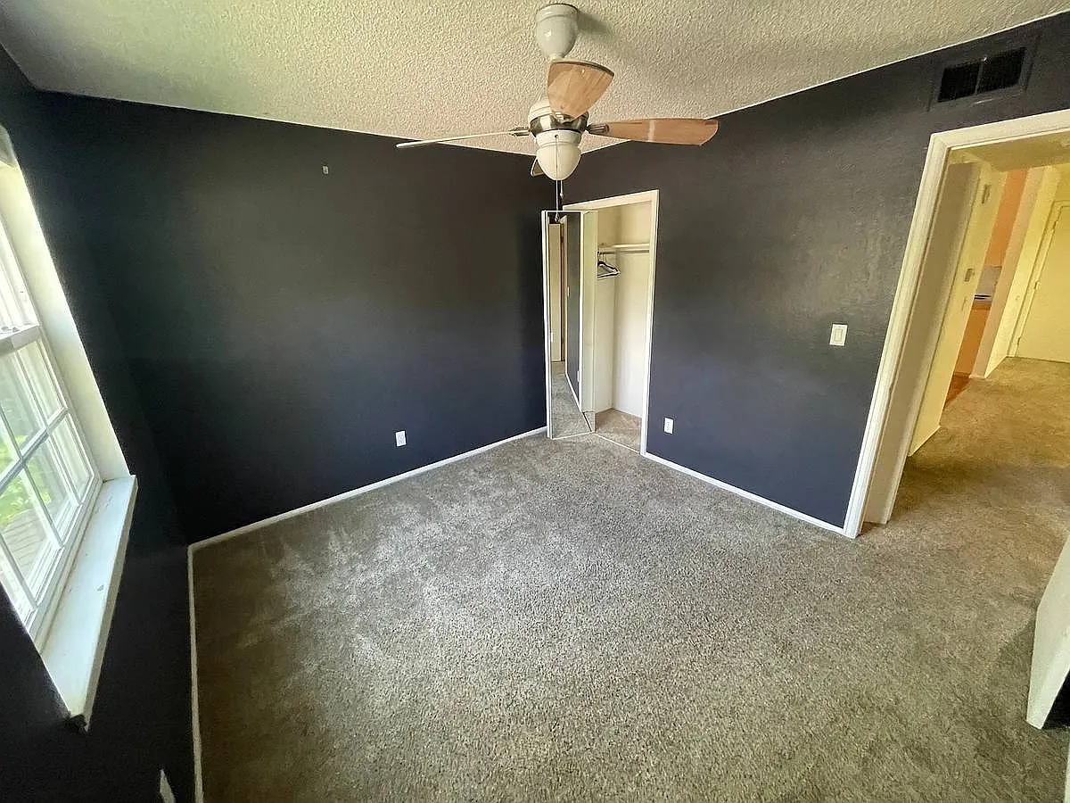 2 bed, 767 sqft, $875 — Photo 2