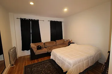 Rented by Mossanen Group