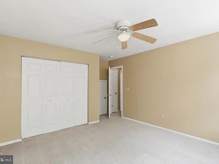 251 N Caroline Pl — Photo 35