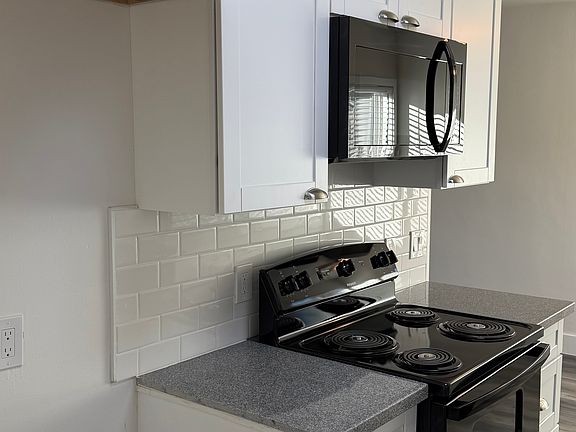 5th image of 7820 Baird Ave APT 14