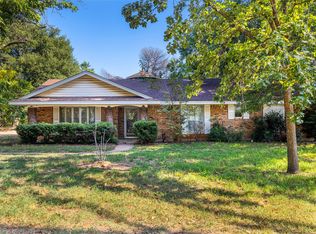 2405 Meadow Ln, Grand Prairie, TX 75050