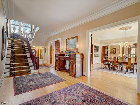 5th image of 1821 N Park Blvd