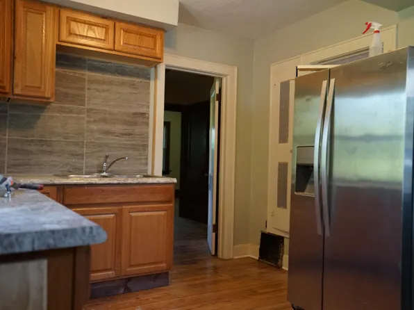 (undisclosed Address), Rockford, IL 61107