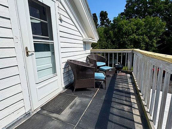 3rd image of 152 Grand St APT 3
