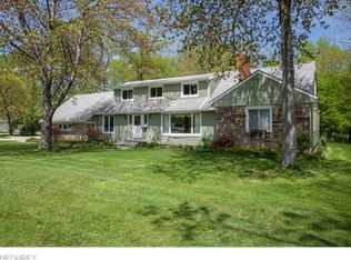 23399 Cedar Rd, Lyndhurst, OH 44124