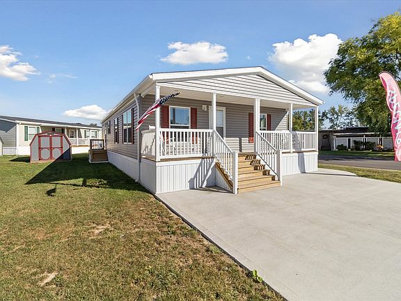 Exterior Image-1-Adventure 14 Bayshore Estates