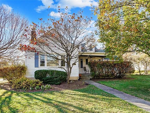 3rd image of 1683 Forestdale Ave