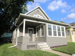 1005 S 38th Ave, Omaha, NE 68105