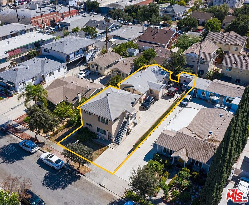 1st image of 328 W Elk Ave