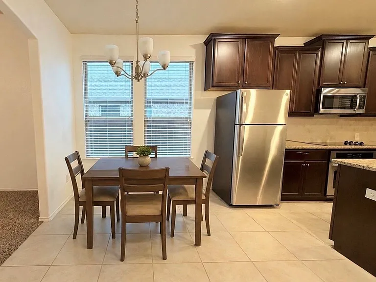 305 Rustic Oak Ln — Photo 4