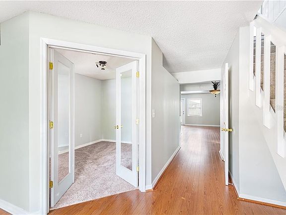 3rd image of 16041 Dawnview Dr