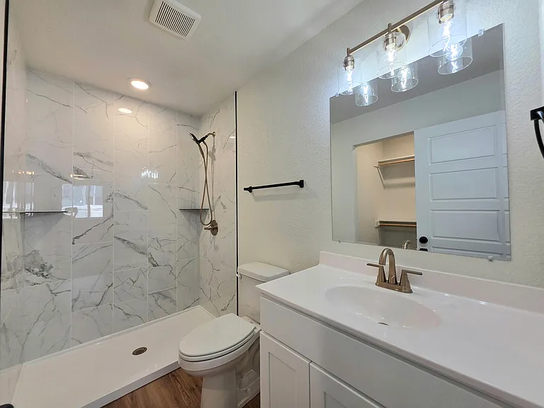 5328 Silverton St — Photo 17