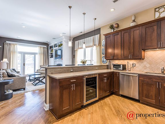 Kitchen / Living Room