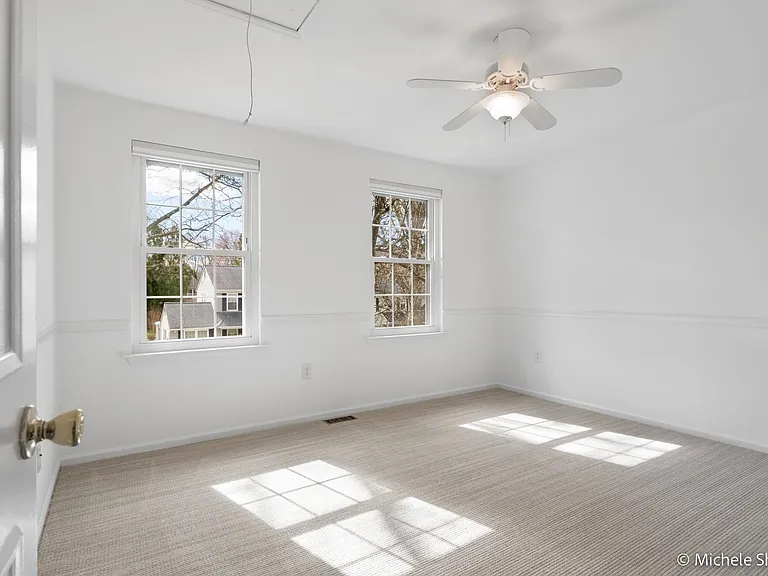 272 Yale Ct — Photo 21