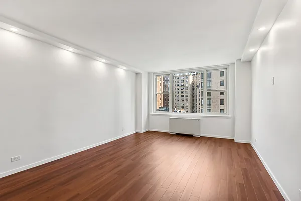 176 East 71st Street #8C in Lenox Hill, Manhattan | StreetEasy