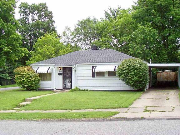 4th image of 1028 Dover Dr