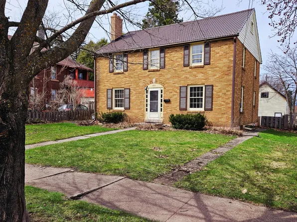 206 E Iron St, Bessemer, MI 49911