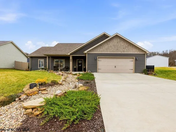 225 Frisco Ln, Bridgeport, WV 26330