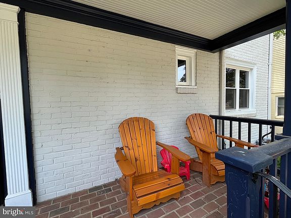 4th image of 2808 Davis Ave