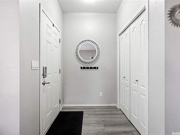 3rd image of 531 Gordon ROAD