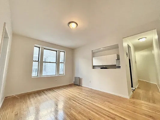 Rented by Bohemia Realty Group | media 20