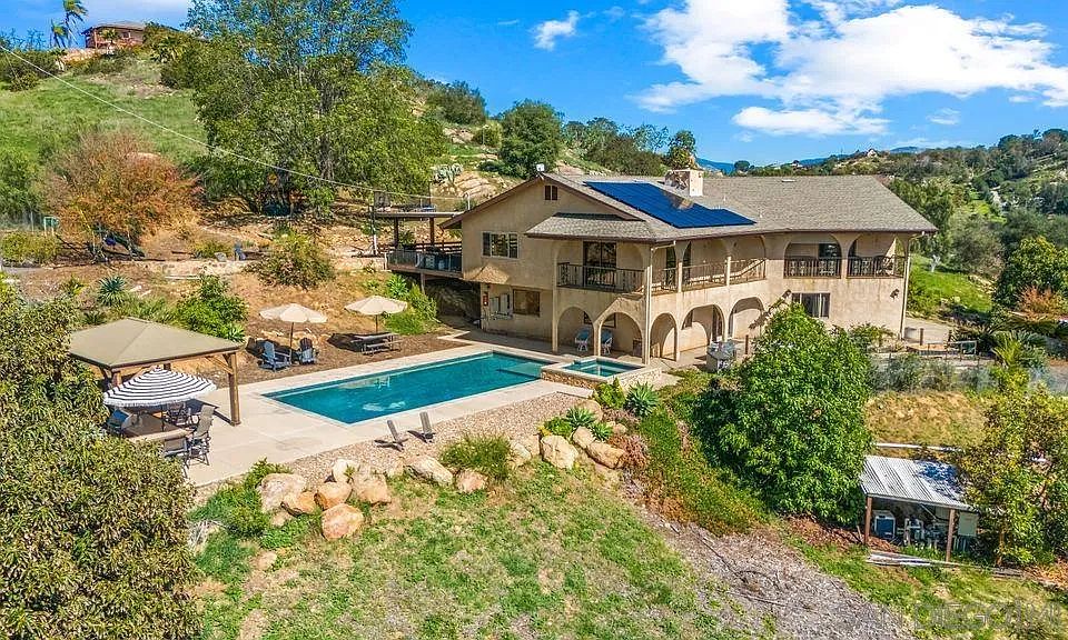 1st image of 11725 Sierra Rojo Rd