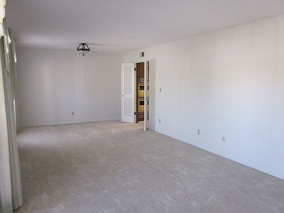 Formal Living Room/ Dining Room