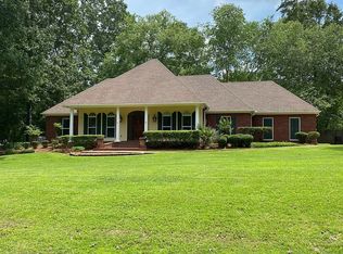 401 Devonport Cir, Raymond, MS 39154