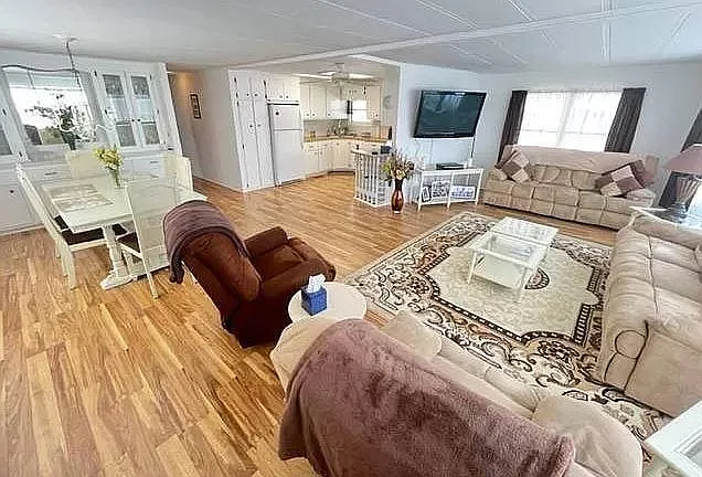 3301 Alt — Photo 2