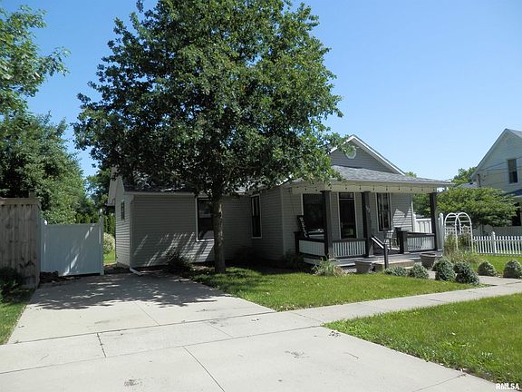 3rd image of 502 E Clinton Ave