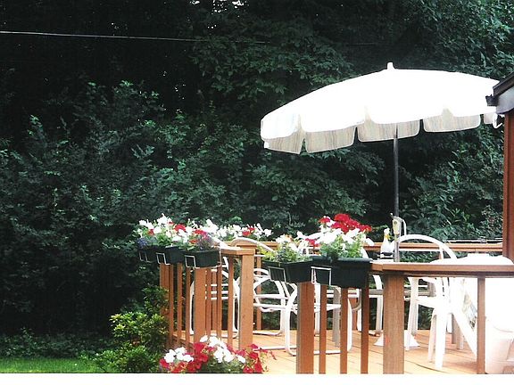 Deck Dining