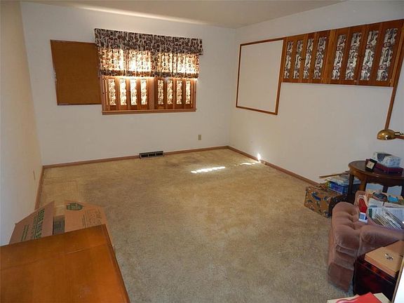 5th image of 3321 Auburn Dr