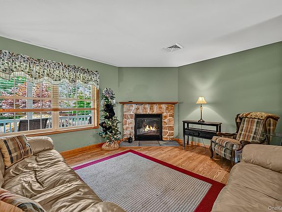3rd image of 21 McGill Road
