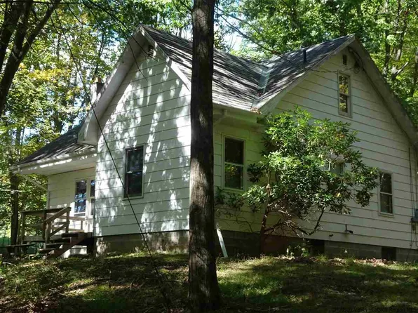 39 Frederick Dr, Shady, NY 12409