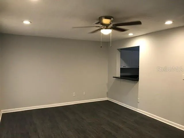 11141 Essex Ridge Ct — Photo 17