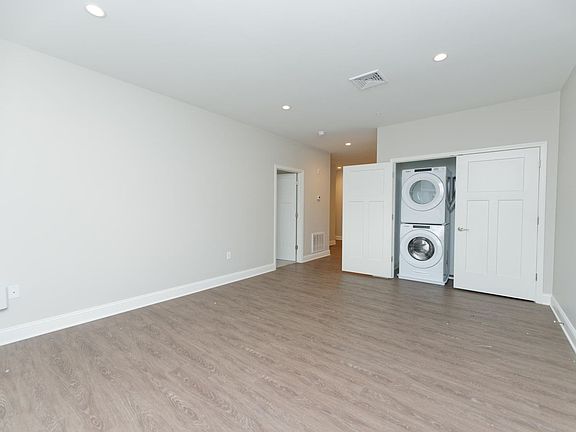 3rd image of 86 Dana Ave #401