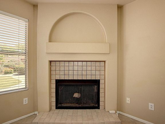 5th image of 4726 E Mossman Rd
